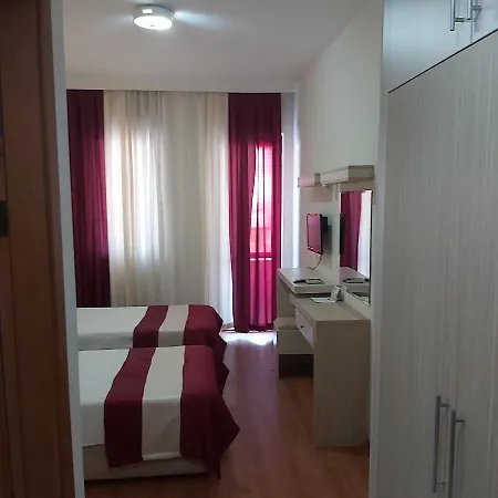Hotel Portofino & 3*